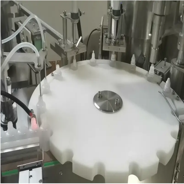 The sealing way of the sauce filling and sealing machine